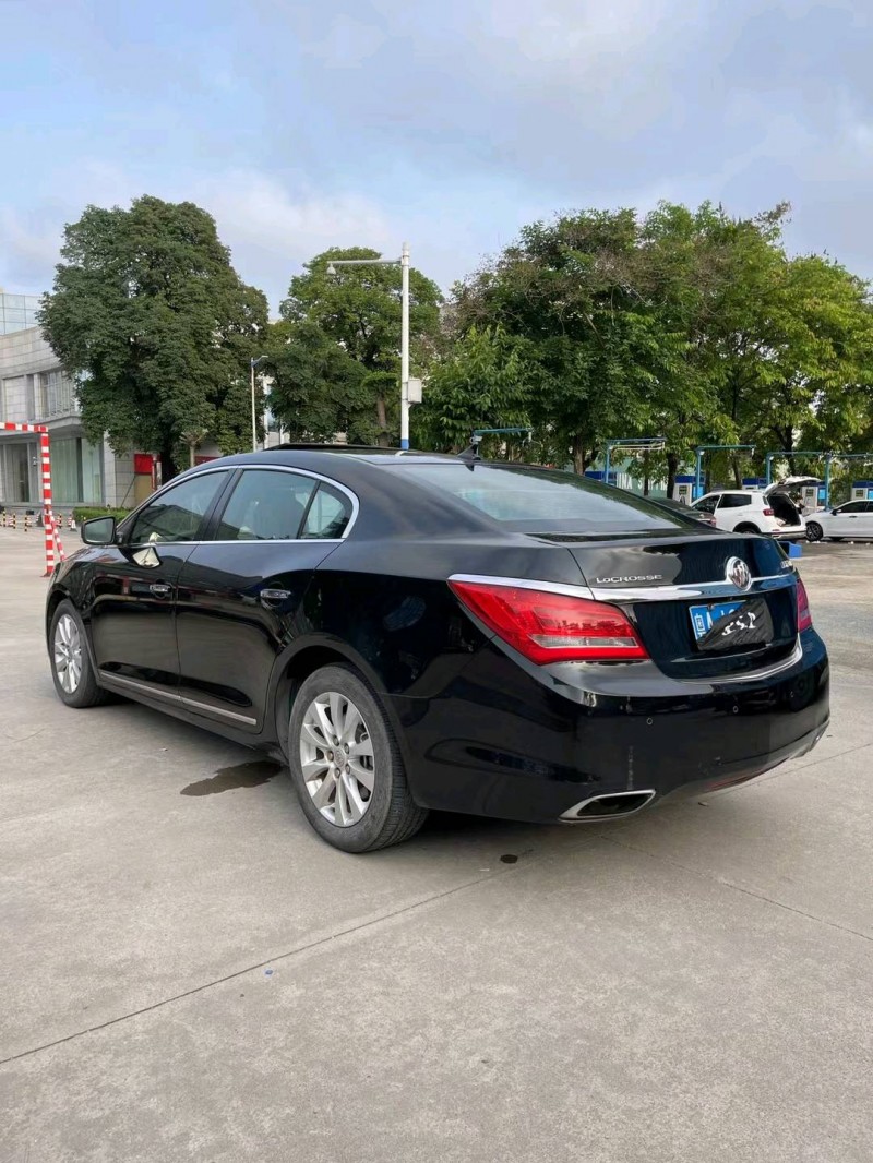 中山14年别克君越8