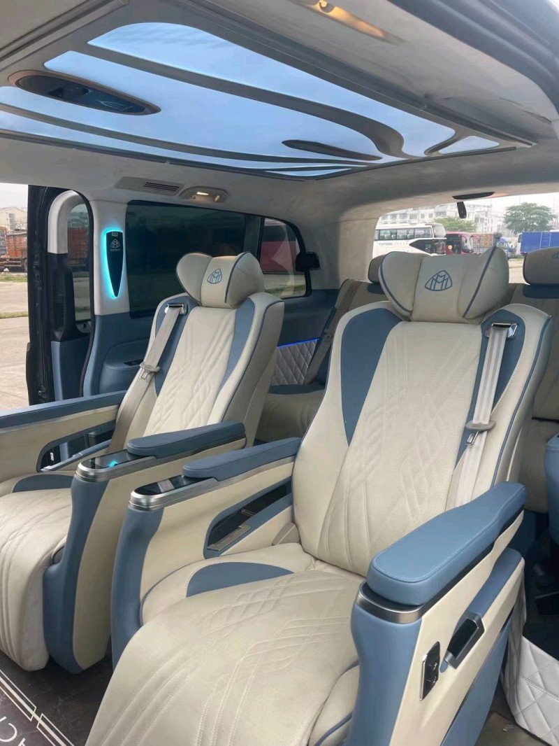 广州22年奔驰威霆5