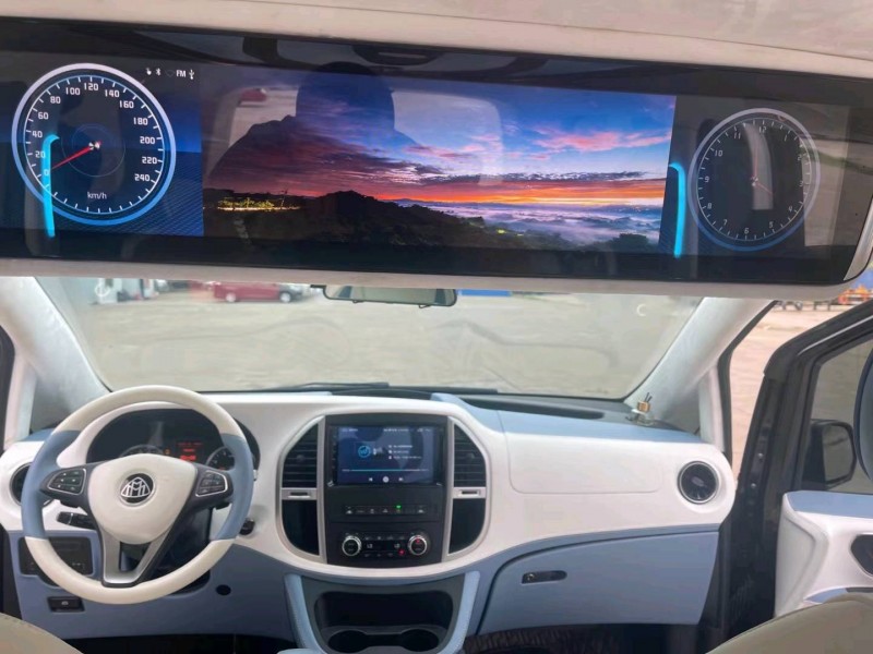 广州22年奔驰威霆7