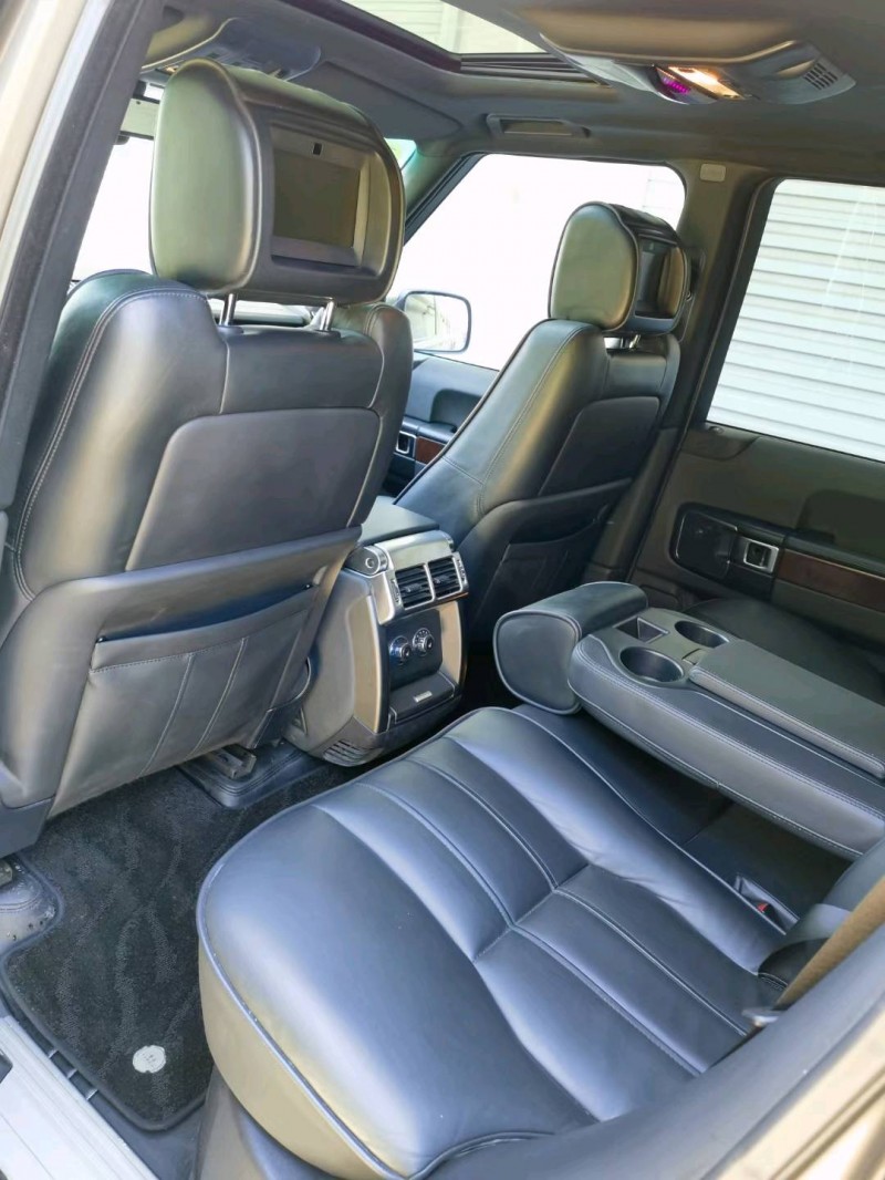 青岛13年路虎揽胜行政6