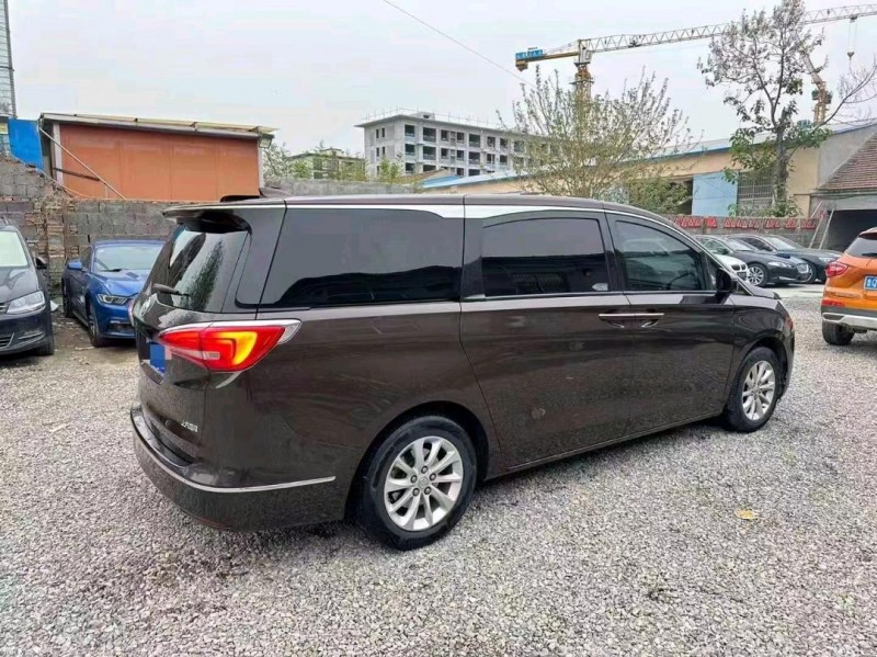 济南18年别克GL84