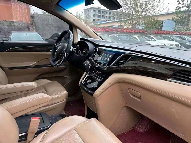 济南18年别克GL89