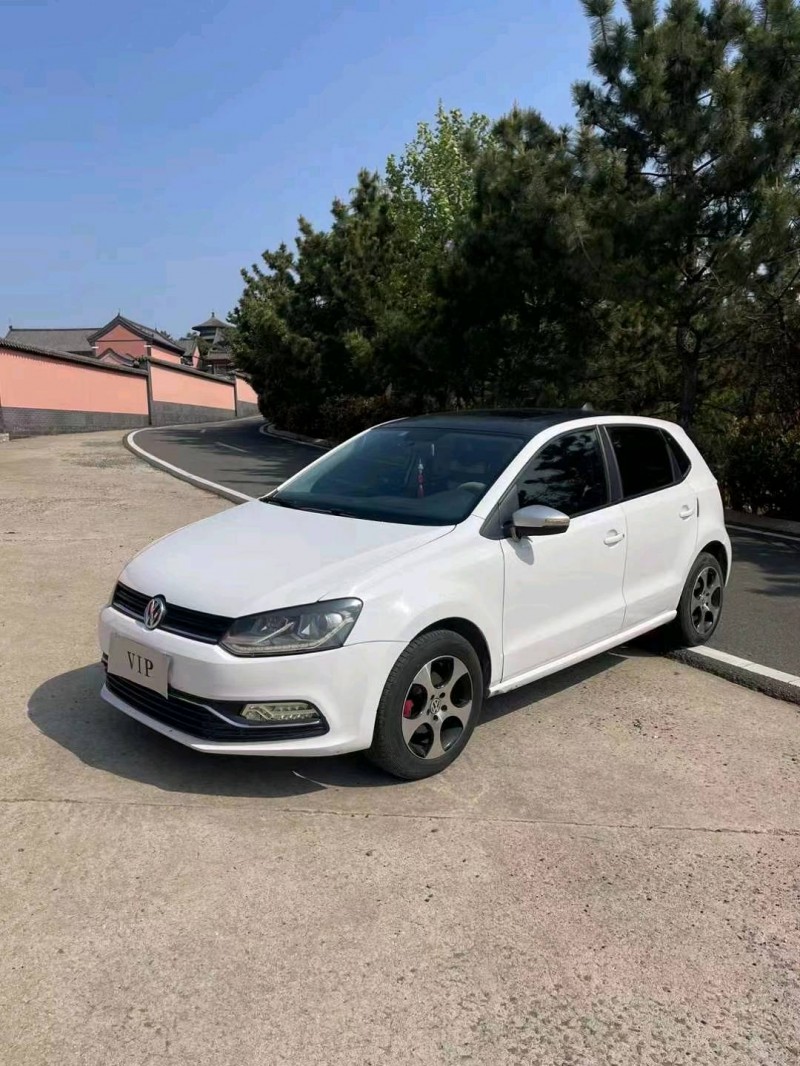 青岛16年大众polo2