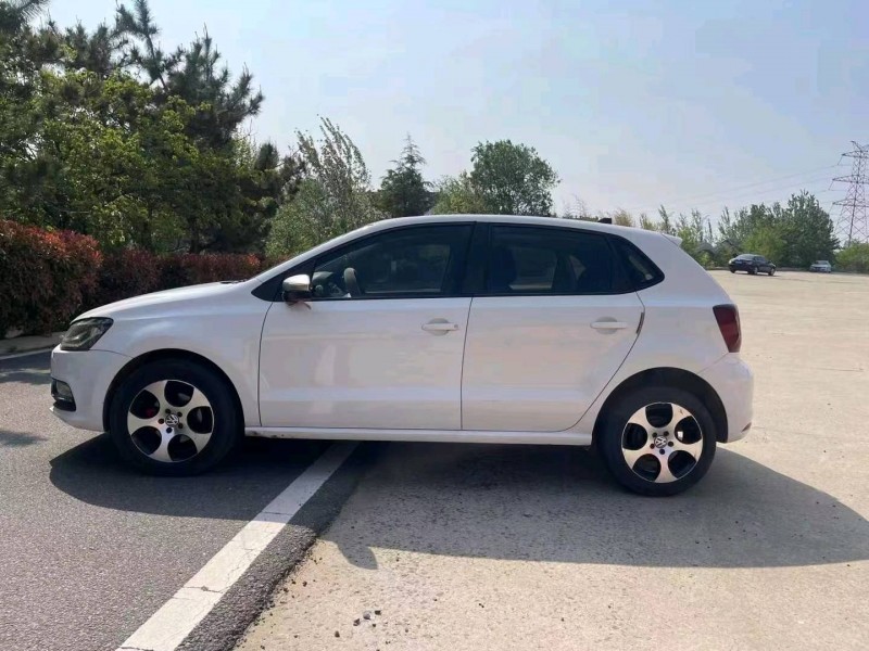 青岛16年大众polo4