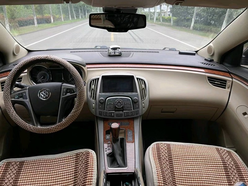 徐州13年别克君越4