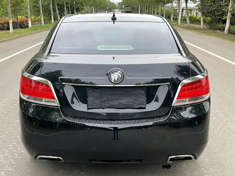 徐州13年别克君越8