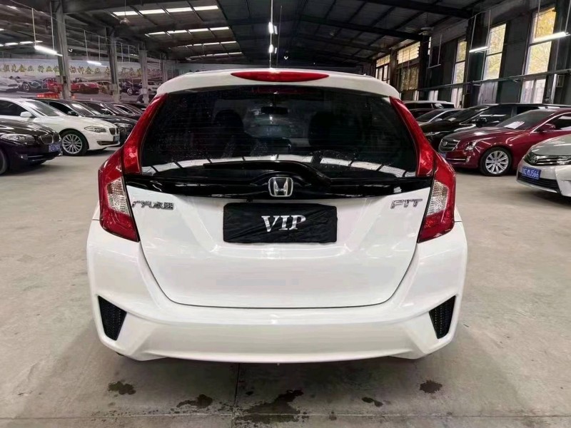 济宁15年本田飞度9