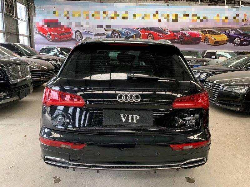 济宁19年奥迪Q59