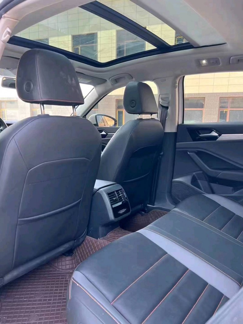 保定21年大众速腾8