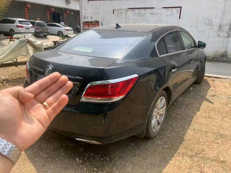 嘉兴11年别克君越3