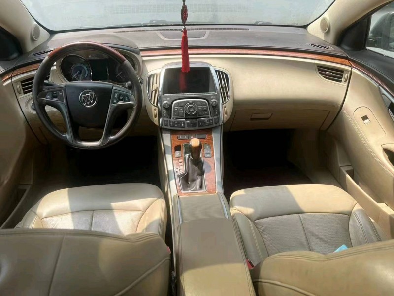 嘉兴11年别克君越5