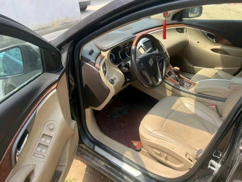 嘉兴11年别克君越7