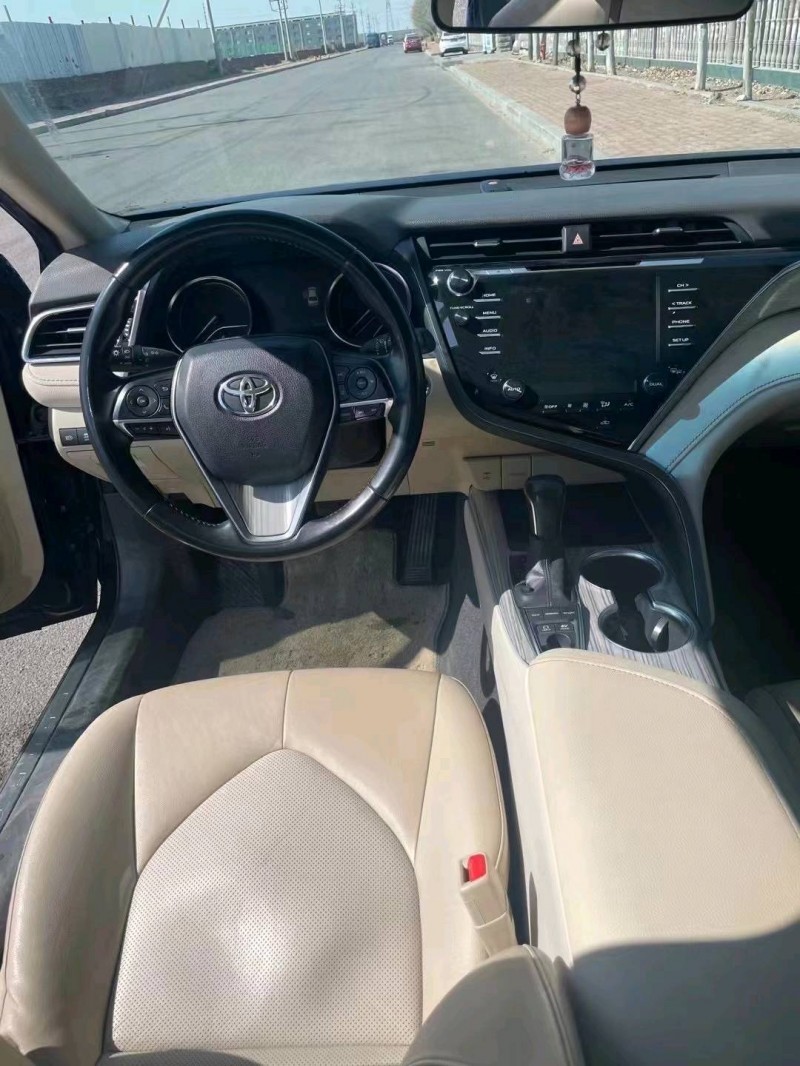 潍坊19年丰田凯美瑞5