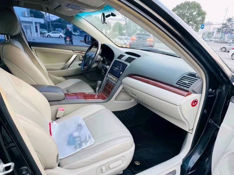 宜昌15年丰田凯美瑞4