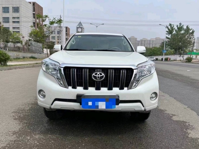 济南15年丰田普拉多1
