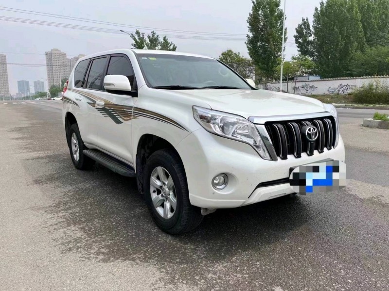 济南15年丰田普拉多2