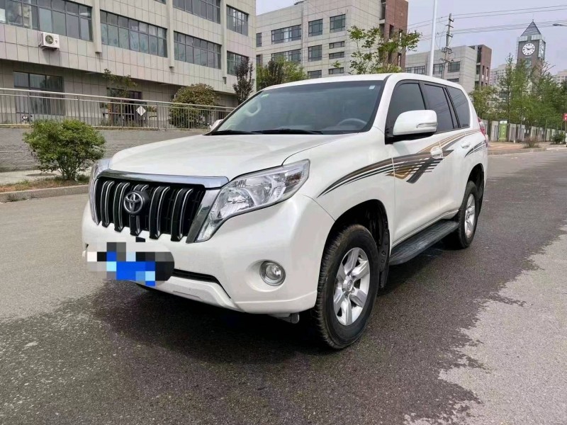 济南15年丰田普拉多3