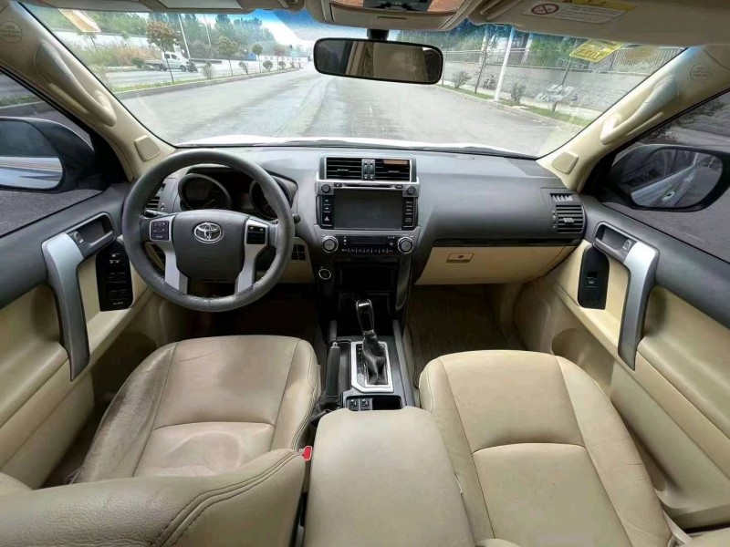 济南15年丰田普拉多5