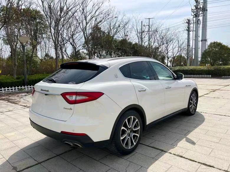 盐城17年玛莎拉蒂Levante8