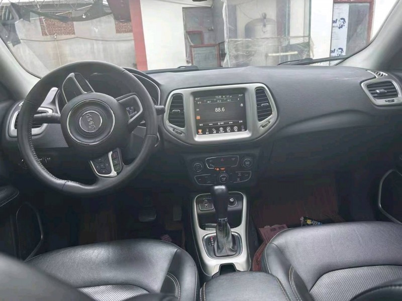 青岛18年Jeep指南者3