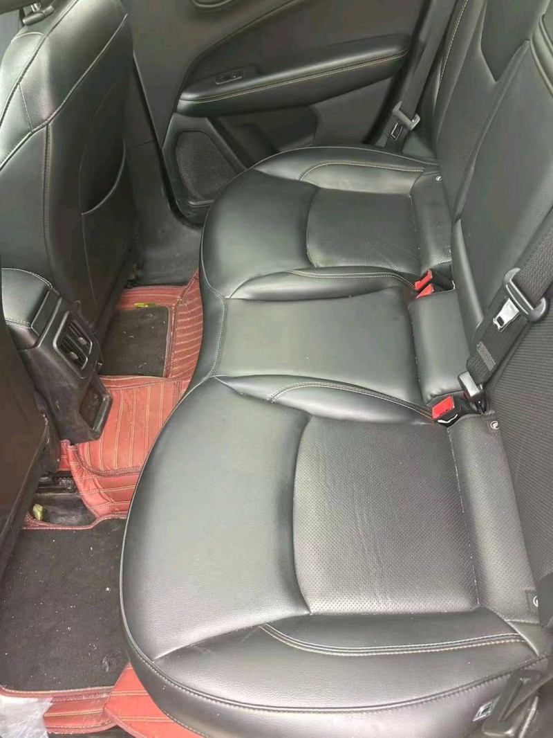 青岛18年Jeep指南者7