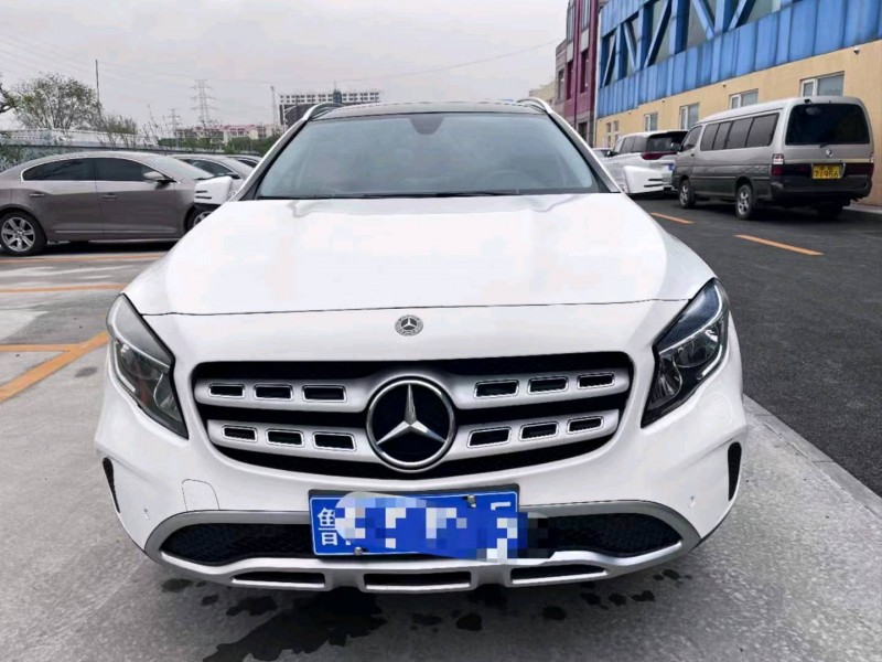 淄博18年奔驰GLA1