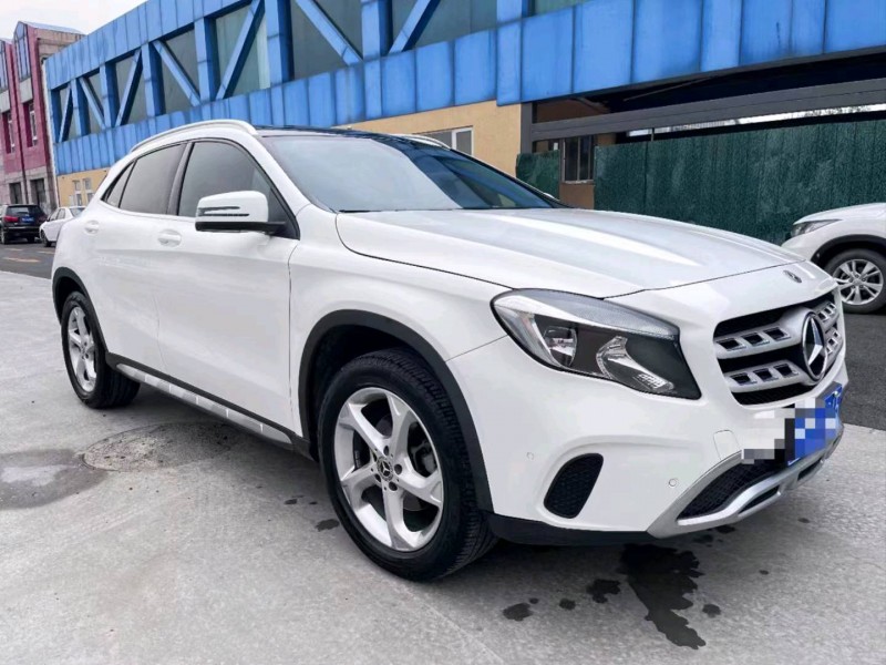 淄博18年奔驰GLA2