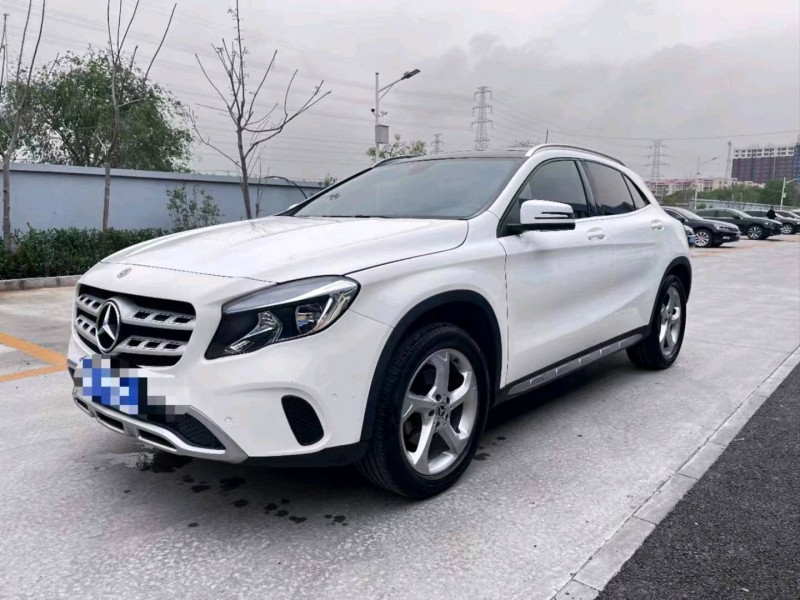 淄博18年奔驰GLA3