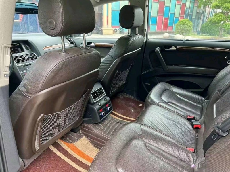东营15年奥迪Q76