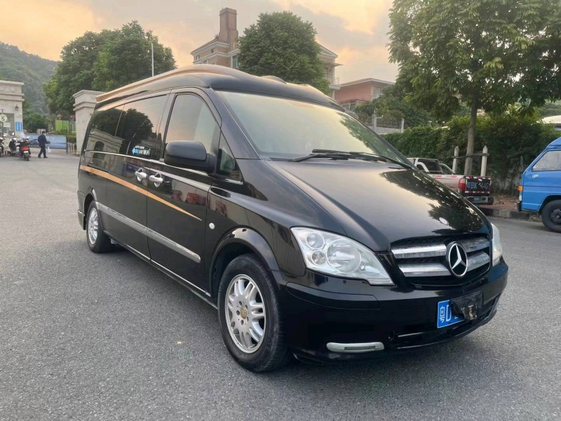 深圳14年奔驰威霆3