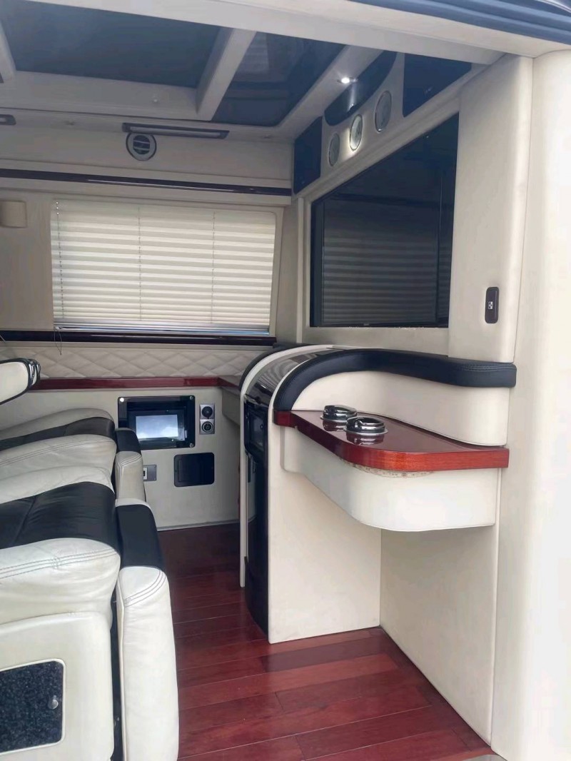 深圳14年奔驰威霆4