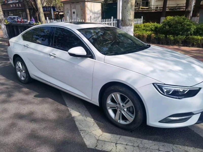 济南19年别克君威3