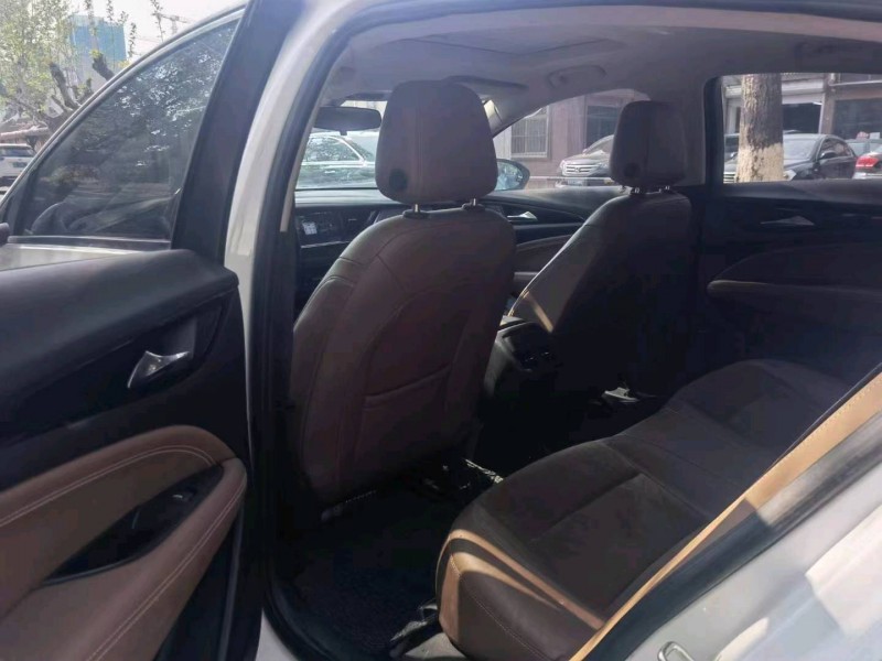 济南19年别克君威6