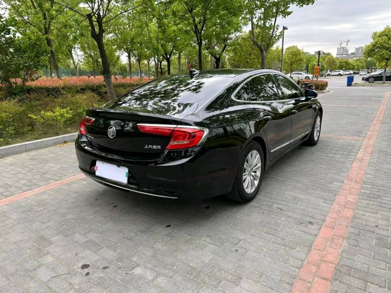 徐州17年别克君越5