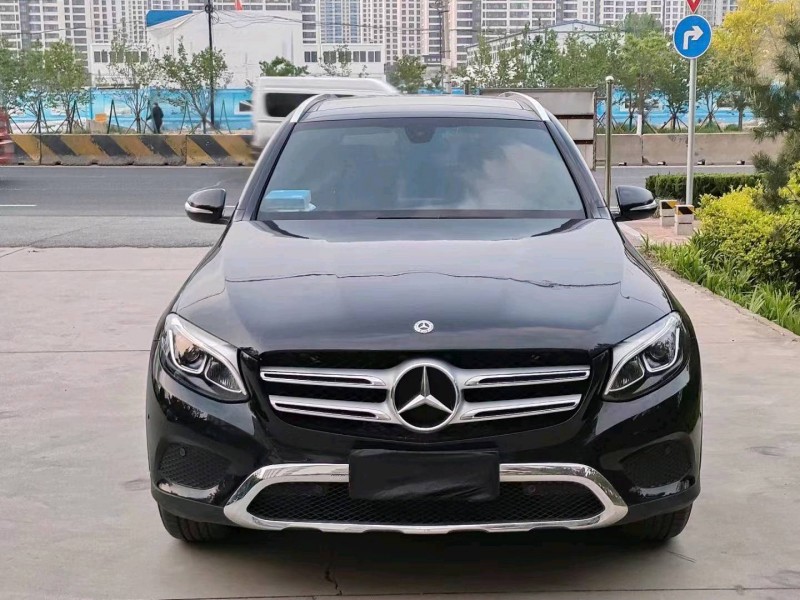 青岛19年奔驰GLC1