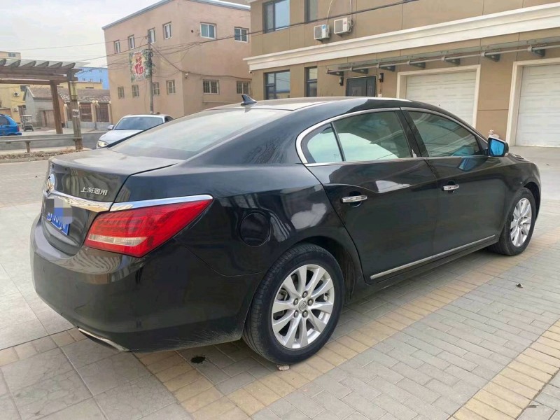 石家庄15年别克君越5