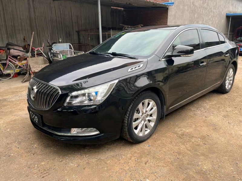 青岛15年别克君越2