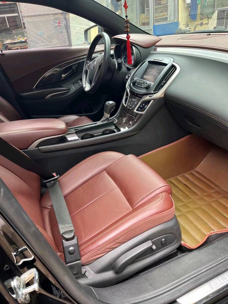 青岛15年别克君越7