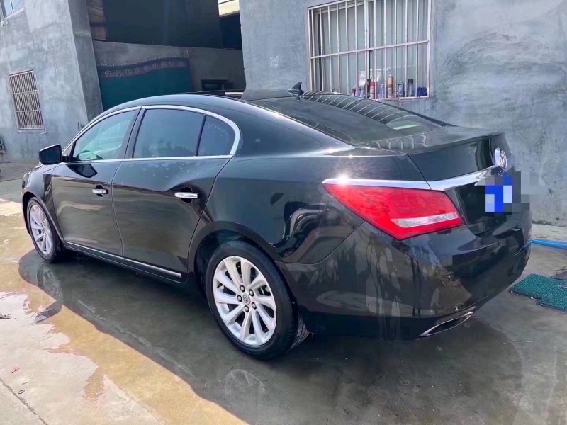 青岛15年别克君越5