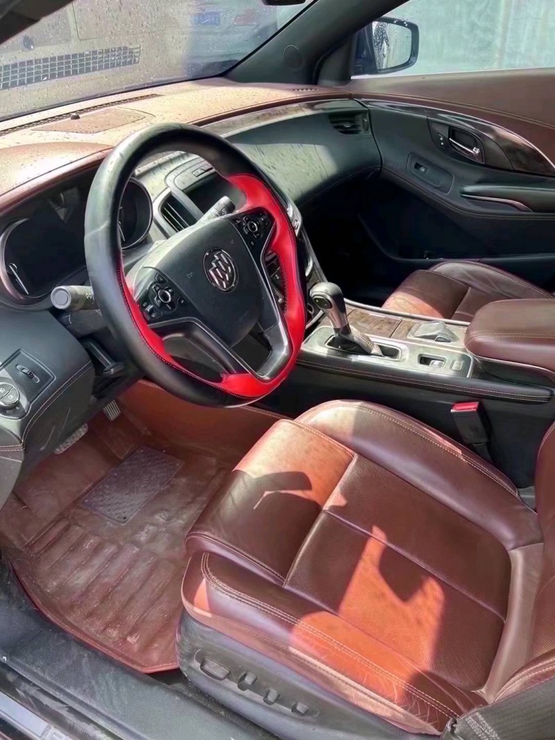 青岛15年别克君越7