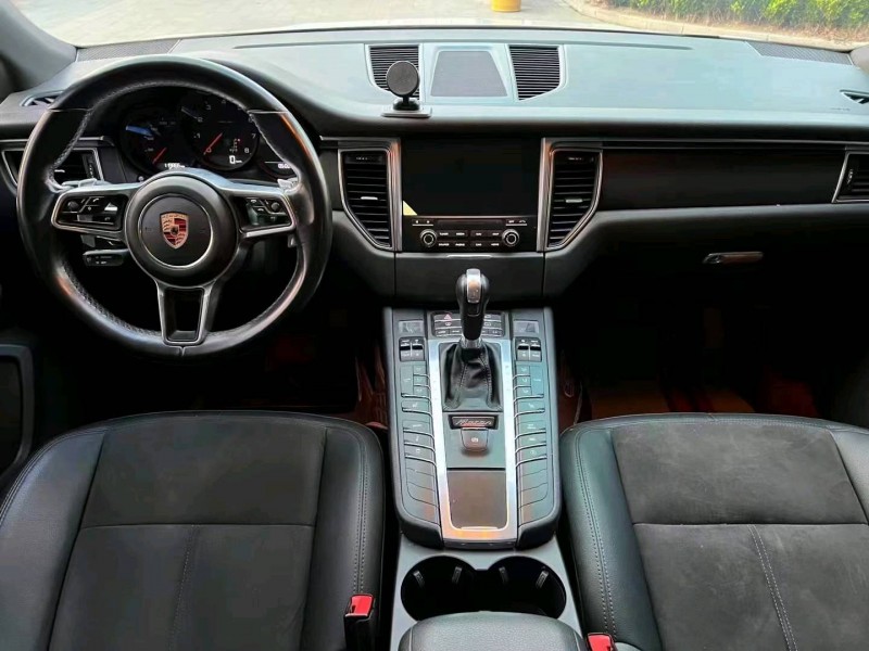 青岛17年保时捷Macan7