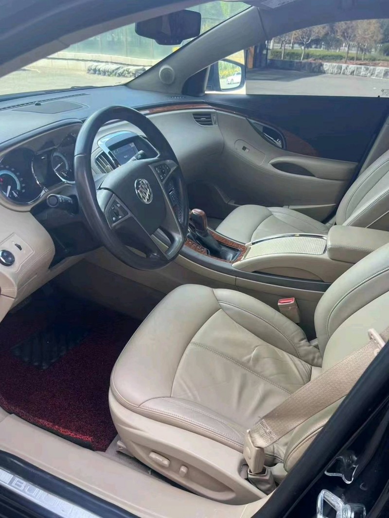 沈阳13年别克君越8