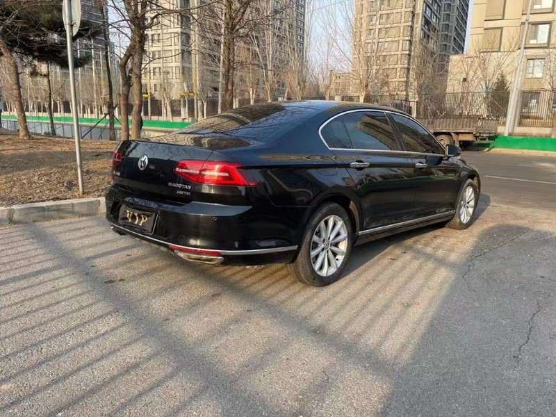 沈阳17年大众迈腾8