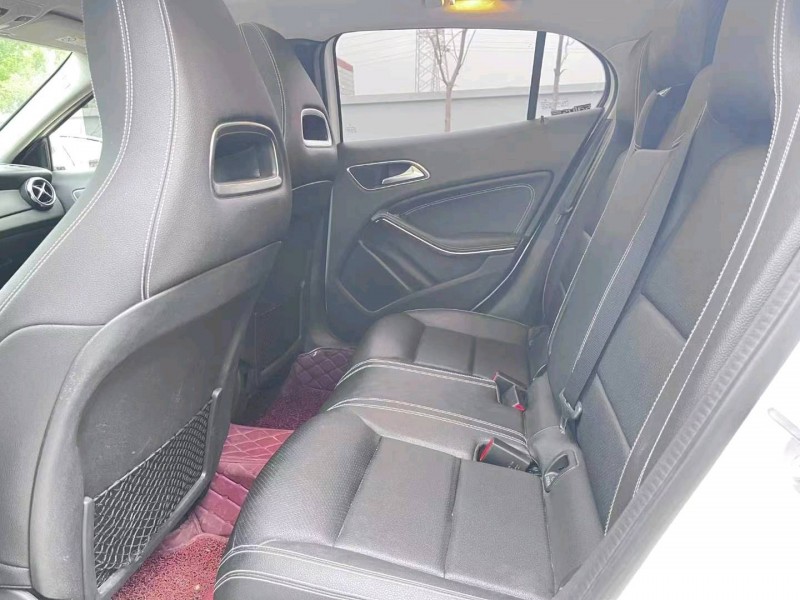 淄博18年奔驰GLA9