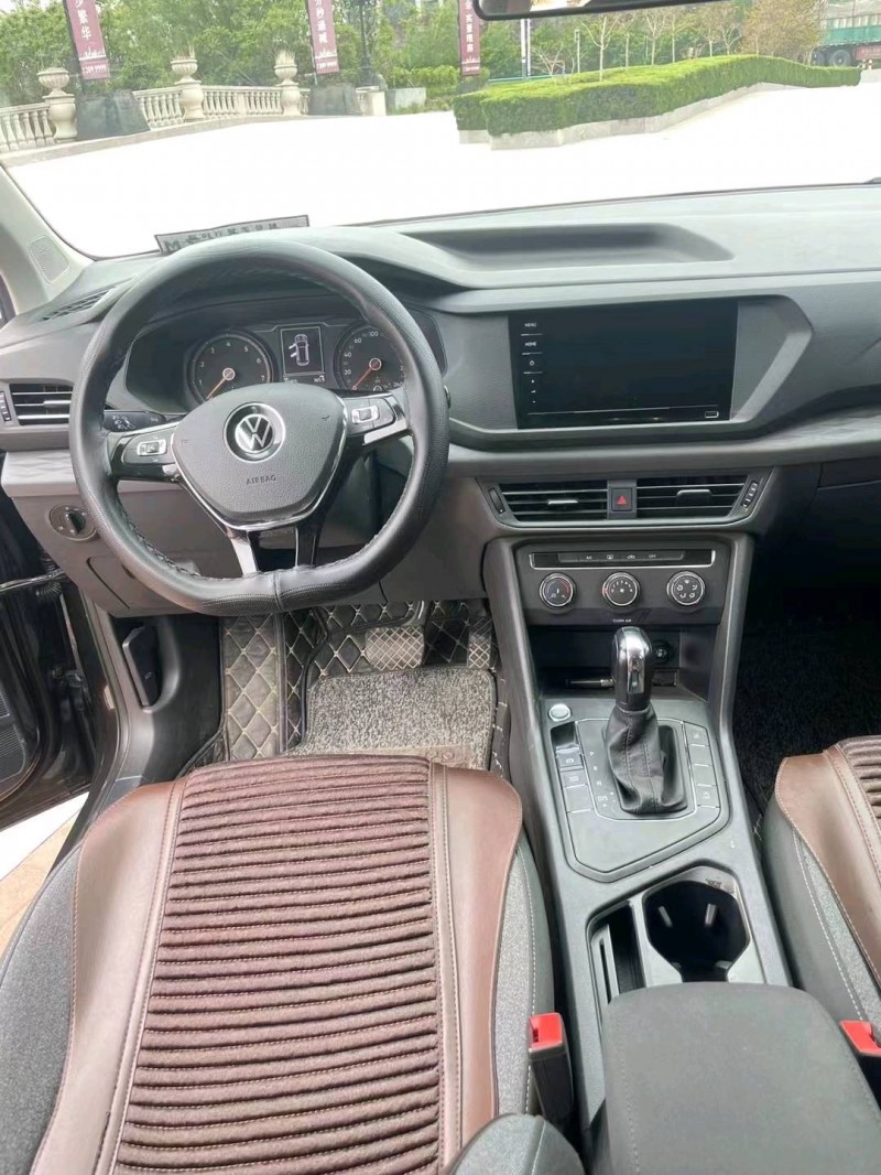 潍坊20年大众途岳6
