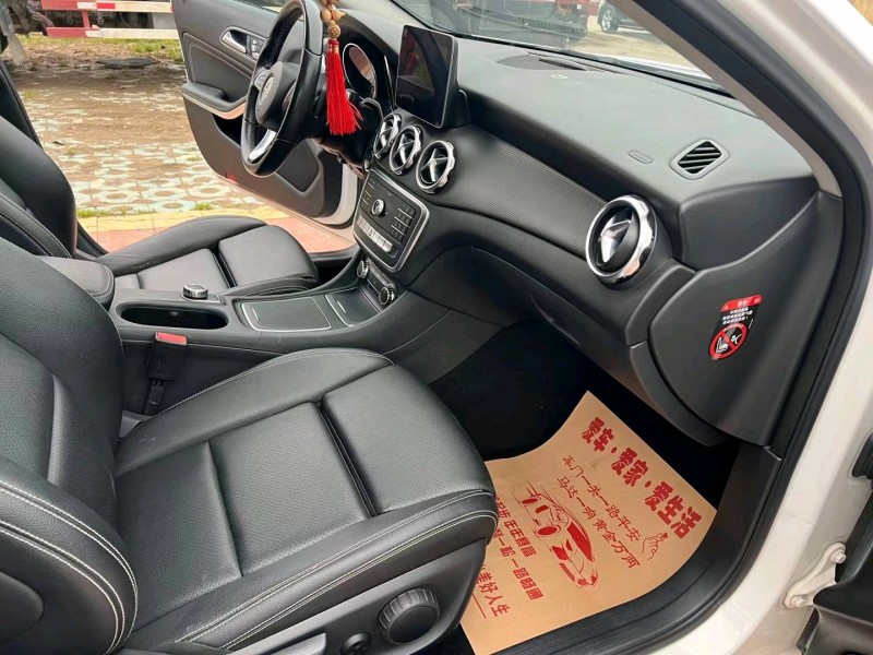 徐州18年奔驰GLA6