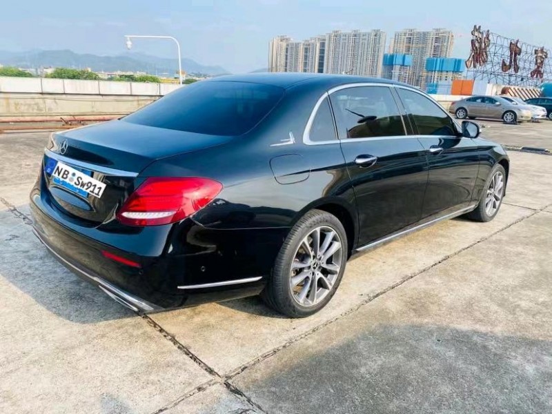 东莞18年奔驰E8