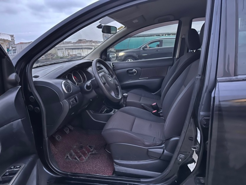 东莞11年日产骊威4