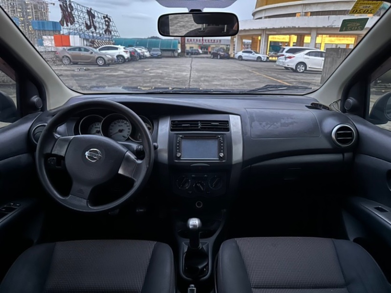 东莞11年日产骊威6