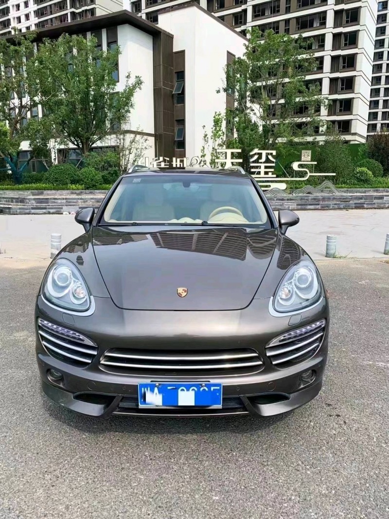 廊坊13年保时捷卡宴1